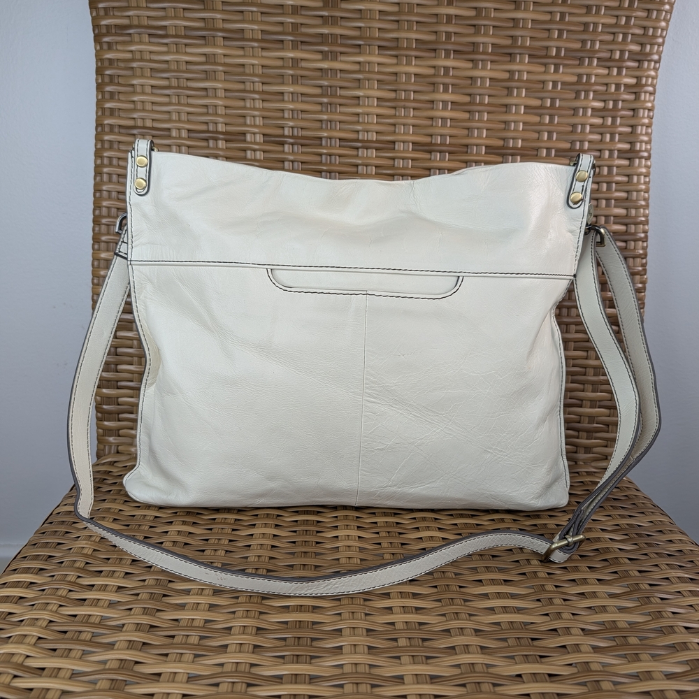 Hobo White Smooth Distressed Style Leather Crossbody Shoulder Bag Fringe Detail - Picture 2 of 16